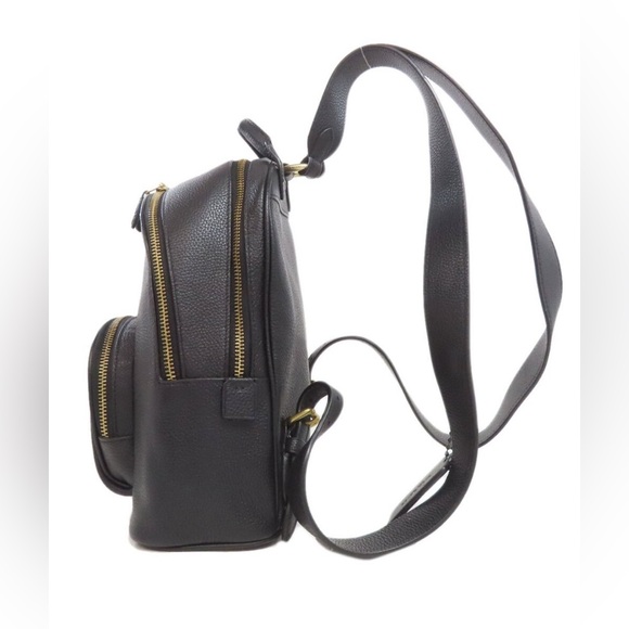 Coach 997 Logo Small/Mini Backpack/Daypack Black
Leather-EUC-Dust Bag Included - Picture 2 of 6